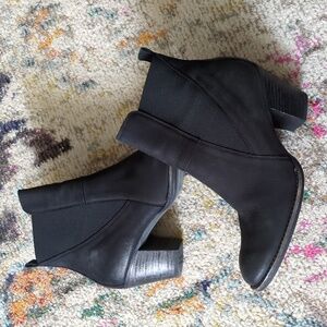 Paul Green Black Leather Booties